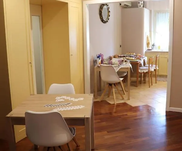 לינה וארוחת בוקר La Casa Di Adele